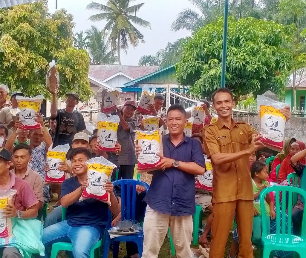 Pelatihan Penggunaan Alat Pertanian Modern bagi Petani Desa Tanjungsari